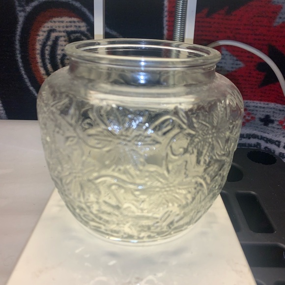 Princess House Fantasia Elegant Clear Glass Jar with Floral Design - Picture 4 of 5